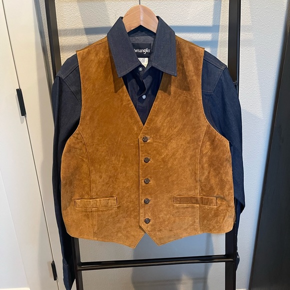 Suede Leather Vest - Picture 2 of 4